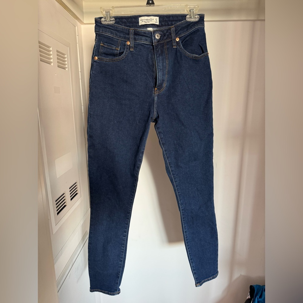 Abercrombie & Fitch Curve Love Super Skinny Ankle Jeans – High Rise, Size 27